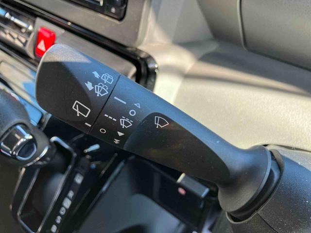 タント カスタムＸ　走行距離無制限１２ヶ月保証付き　衝突軽減ブレーキ　車線逸脱防止　Ｂｌｕｅｔｏｏｔｈオーディオ　アイドリングストップ機能　Ｂカメラ　ナビ　禁煙　盗難警報装置　ＬＥＤ　キーレスエントリー　オートＬＥＤ（20枚目）