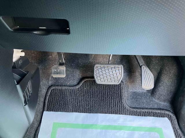 タント カスタムＸ　走行距離無制限１２ヶ月保証付き　衝突軽減ブレーキ　車線逸脱防止　Ｂｌｕｅｔｏｏｔｈオーディオ　アイドリングストップ機能　Ｂカメラ　ナビ　禁煙　盗難警報装置　ＬＥＤ　キーレスエントリー　オートＬＥＤ（26枚目）