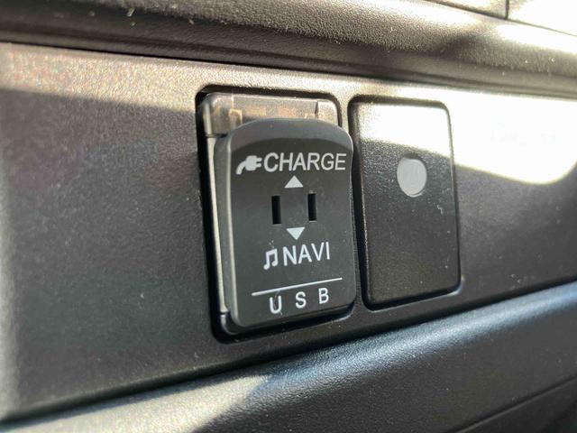 ����ɏڂ����S�Ă̎ԗ��Ɏԗ���ԏؖ�����t���Ă���܂��B