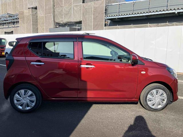 ミライース Ｘ　ＳＡＩＩＩ　ワンオーナー　走行距離無制限１２ヶ月保証付き　盗難防止アラーム　衝突回避支援ブレーキ機能　レーンキープアシスト　運転席助手席エアバック　Ｂカメ　横滑防止　禁煙　点検記録簿付　１オーナー　オートハイビーム　ＡＢＳ（8枚目）