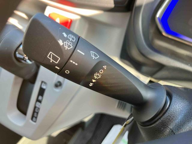 ミライース Ｘ　ＳＡＩＩＩ　ワンオーナー　走行距離無制限１２ヶ月保証付き　盗難防止アラーム　衝突回避支援ブレーキ機能　レーンキープアシスト　運転席助手席エアバック　Ｂカメ　横滑防止　禁煙　点検記録簿付　１オーナー　オートハイビーム　ＡＢＳ（19枚目）