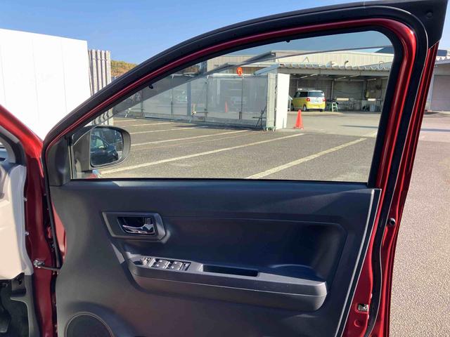 ミライース Ｘ　ＳＡＩＩＩ　ワンオーナー　走行距離無制限１２ヶ月保証付き　盗難防止アラーム　衝突回避支援ブレーキ機能　レーンキープアシスト　運転席助手席エアバック　Ｂカメ　横滑防止　禁煙　点検記録簿付　１オーナー　オートハイビーム　ＡＢＳ（27枚目）