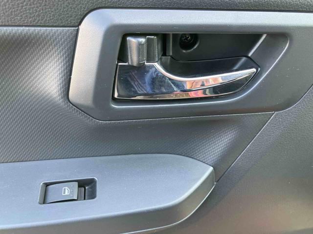 ミライース Ｘ　ＳＡＩＩＩ　ワンオーナー　走行距離無制限１２ヶ月保証付き　盗難防止アラーム　衝突回避支援ブレーキ機能　レーンキープアシスト　運転席助手席エアバック　Ｂカメ　横滑防止　禁煙　点検記録簿付　１オーナー　オートハイビーム　ＡＢＳ（30枚目）