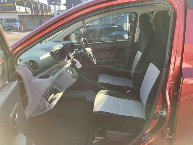 ミライース Ｘ　ＳＡＩＩＩ　ワンオーナー　走行距離無制限１２ヶ月保証付き　盗難防止アラーム　衝突回避支援ブレーキ機能　レーンキープアシスト　運転席助手席エアバック　Ｂカメ　横滑防止　禁煙　点検記録簿付　１オーナー　オートハイビーム　ＡＢＳ（31枚目）