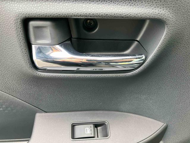 タント カスタムＸ　ワンオーナー　走行距離無制限１２ヶ月保証付き　衝突軽減ブレーキ　車線逸脱防止　アイドリングストップ機能　Ｂカメラ　禁煙　盗難警報装置　ＬＥＤ　ワンオーナー　キーレスエントリー　前席シートヒーター　オートＬＥＤ（39枚目）