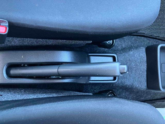 ミライース Ｘ　ＳＡＩＩＩ　ワンオーナー　走行距離無制限１２ヶ月保証付き　盗難防止アラーム　衝突回避支援ブレーキ機能　レーンキープアシスト　運転席助手席エアバック　Ｂカメ　横滑防止　禁煙　点検記録簿付　１オーナー　ＬＥＤライト　キーレスキー（17枚目）