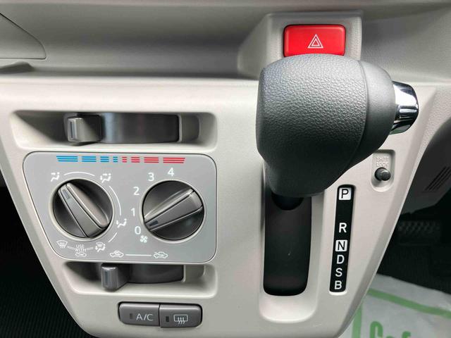 ミライース Ｘ　ＳＡＩＩＩ　　ワンオーナー　走行距離無制限１２ヶ月保証付き　盗難防止アラーム　衝突回避支援ブレーキ機能　レーンキープアシスト　運転席助手席エアバック　Ｂカメ　横滑防止　点検記録簿付　１オーナー　ＬＥＤライト　オートハイビーム（16枚目）