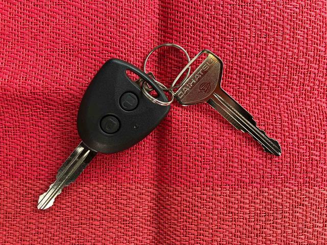 ミライース Ｘ　ＳＡＩＩＩ　　ワンオーナー　走行距離無制限１２ヶ月保証付き　盗難防止アラーム　衝突回避支援ブレーキ機能　レーンキープアシスト　運転席助手席エアバック　Ｂカメ　横滑防止　点検記録簿付　１オーナー　ＬＥＤライト　オートハイビーム（45枚目）