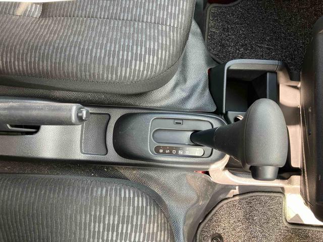 ハイゼットトラック ジャンボエクストラ　走行距離無制限１２ヶ月保証付き　アイドリングストップ付き　Ｂｌｕｅｔｏｏｔｈオーディオ　ナビ付き　オートＬＥＤ　記録簿あり　ブレーキサポート　盗難防止システム　禁煙　ダブルエアバッグ　ＤＶＤ再生（17枚目）