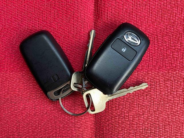 ハイゼットトラック ジャンボエクストラ　走行距離無制限１２ヶ月保証付き　アイドリングストップ付き　Ｂｌｕｅｔｏｏｔｈオーディオ　ナビ付き　オートＬＥＤ　記録簿あり　ブレーキサポート　盗難防止システム　禁煙　ダブルエアバッグ　ＤＶＤ再生（40枚目）