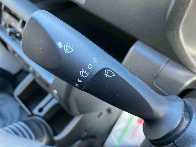 �R�D�u�F�蒆�ÎԃJ���e�v�́A���s������C�����ɉ����ăL�Y�E���݂̗L���E��Ԃ���Օi�̌����A�ߋ��̐����󋵂��킩��܂��B