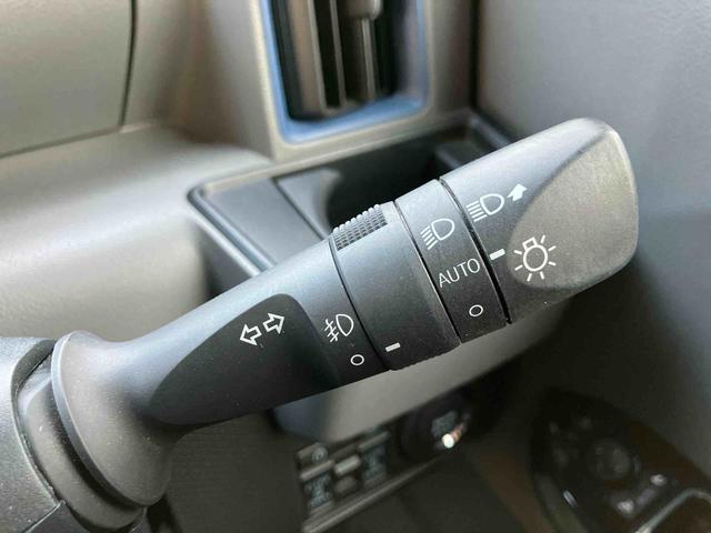 タント カスタムＸセレクション　走行距離無制限１２ヶ月保証付き　禁煙　ＵＳＢ　ＬＥＤ　前席シートヒーター　ＥＴＣ　キーフリー　オートハイビーム　アルミホイール　ナビ　ドラレコ　整備記録簿　ＤＶＤ　車線逸脱警報　エコアイドル（28枚目）