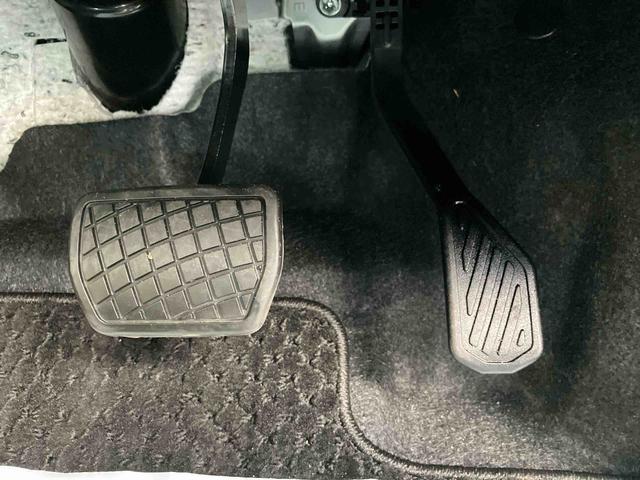 タント カスタムＸ　走行距離無制限１２ヶ月保証付き　衝突軽減ブレーキ　車線逸脱防止　アイドリングストップ機能　Ｂカメラ　禁煙　盗難警報装置　ＬＥＤ　キーレスエントリー　前席シートヒーター　オートＬＥＤ　スマキー（38枚目）