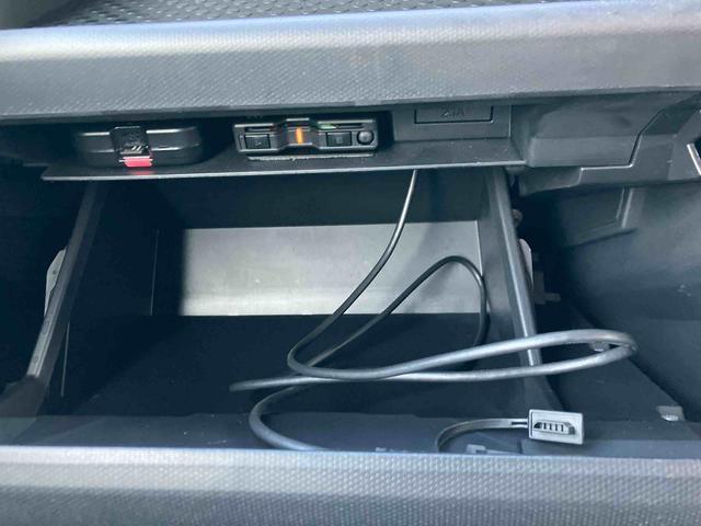 タフト Ｇターボ　クロムベンチャー　走行距離無制限１２ヶ月保証付き　ナビ付き　アイドリングストップ機能　アルミ　アダプティブクルーズ　衝突安全ボディ　キーフリー　シートヒータ付き　禁煙車　ターボ　バックモニター　オートマチックハイビーム（18枚目）