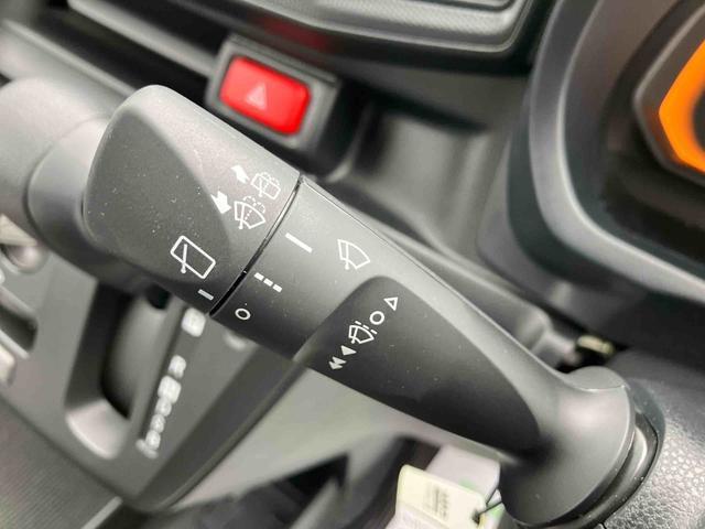 ����ɏڂ����S�Ă̎ԗ��Ɏԗ���ԏؖ�����t���Ă���܂��B