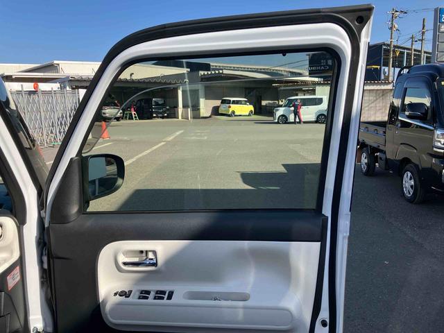 ムーヴキャンバス ストライプスＧ　ワンオーナー　走行距離無制限１２ヶ月保証付き　車線逸脱　Ｂｌｕｅｔｏｏｔｈオーディオ　ＵＳＢ入力　アイスト　インテリキー　Ｂモニター　シートヒータ　イモビライザー　衝突安全ボディ　キーフリー　ＬＥＤライト（38枚目）