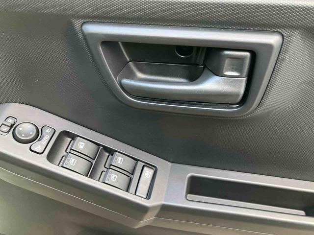 タフト Ｘ　ワンオーナー　走行距離無制限１２ヶ月保証付き　ハイビームアシスト　安全ボディ　キーフリー　記録簿　レーンキープ　ＬＥＤヘッドライト　ガラスルーフ　スマートキ－　オートライト　ワンオーナー　アイドリング　セキュリティ（28枚目）