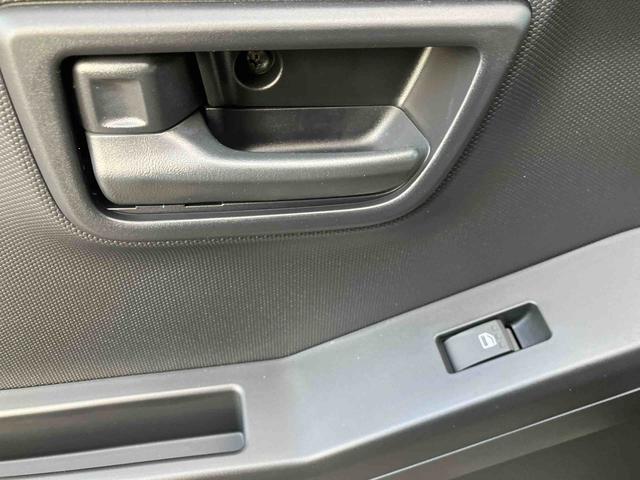 タフト Ｘ　ワンオーナー　走行距離無制限１２ヶ月保証付き　ハイビームアシスト　安全ボディ　キーフリー　記録簿　レーンキープ　ＬＥＤヘッドライト　ガラスルーフ　スマートキ－　オートライト　ワンオーナー　アイドリング　セキュリティ（30枚目）