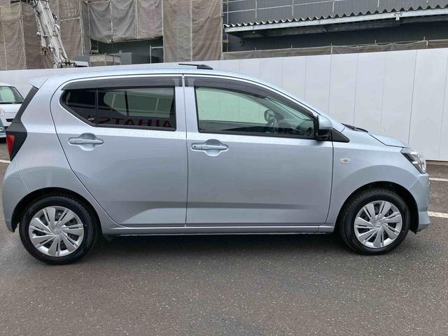 ミライース Ｘ　ＳＡＩＩＩ　走行距離無制限１２ヶ月保証付き　盗難防止アラーム　衝突回避支援ブレーキ機能　レーンキープアシスト　運転席助手席エアバック　Ｂカメ　横滑防止　点検記録簿付　１オーナー　ＬＥＤライト　オートハイビーム（8枚目）