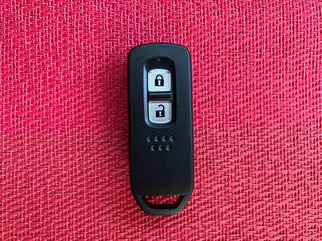 Ｎ－ＯＮＥ ＲＳ　走行距離無制限１２ヶ月保証付き　アダプティブクルーズＣ　記録簿　禁煙　シートヒータ　ブルートゥース　横滑り防止機能　インテリキー　ＥＴＣ付き　Ｂカメ　アイドリングストップ機能　Ａライト　ＡＢＳ　アルミ（44枚目）