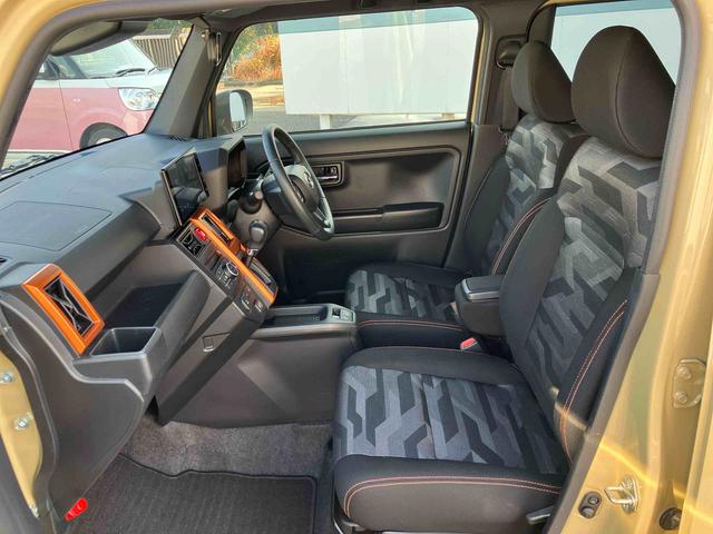 タフト Ｇターボ　外観も内観もかっこいいクルマ！ぜひご来店お待ちしております。　レーダークルーズＣ　車線逸脱防止　ＵＳＢ入力　Ｂｌｕｅｔｏｏｔｈ対応　禁煙　ＡＴハイビーム　Ｒカメラ　ＬＥＤランプ　Ａライト　キーフリー（44枚目）