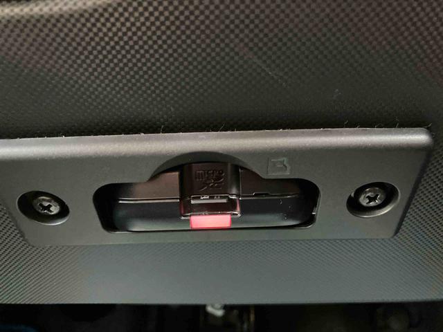 ����ɏڂ����S�Ă̎ԗ��Ɏԗ���ԏؖ�����t���Ă���܂��B