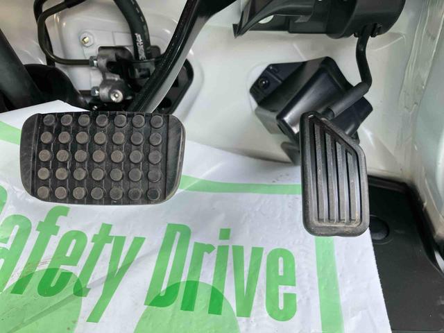 ハイゼットトラック ジャンボエクストラ　走行距離無制限１２ヶ月保証付き　ハイビームアシスト　禁煙　両席エアバック　ＡＵＴＯライト　記録簿付き　ＡＢＳ　アイドリングＳ　運転席エアバッグ　ＥＳＣ　セキュリティ　緊急ブレーキ　ＬＤＡ（31枚目）