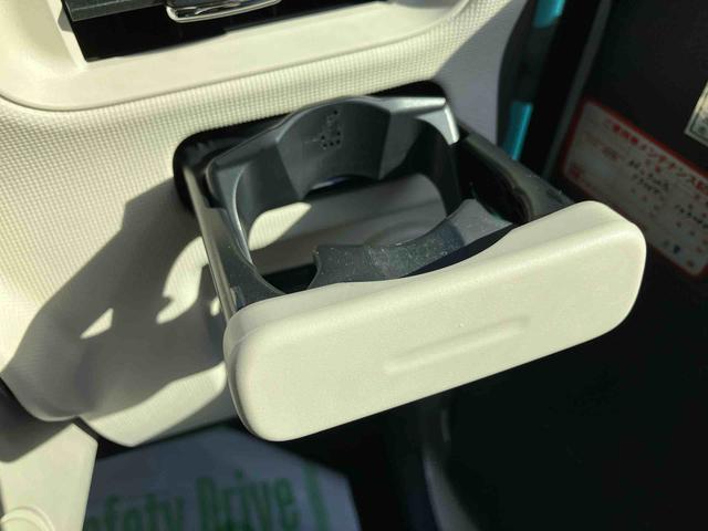 ムーヴキャンバス Ｇメイクアップリミテッド　ＳＡＩＩＩ　走行距離無制限１２ヶ月保証付き　Ａ－ＳＴＯＰ　前後誤発進抑制　禁煙　Ｂｌｕｅｔｏｏｔｈオーディオ　Ｂカメラ　車線逸脱警告　カーナビ　パノラミックビューモニター　メンテナンスノート　ＵＳＢ　Ｓキー（30枚目）