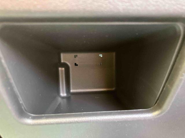 ムーヴキャンバス Ｇメイクアップリミテッド　ＳＡＩＩＩ　走行距離無制限１２ヶ月保証付き　Ａ－ＳＴＯＰ　前後誤発進抑制　禁煙　Ｂｌｕｅｔｏｏｔｈオーディオ　Ｂカメラ　車線逸脱警告　カーナビ　パノラミックビューモニター　メンテナンスノート　ＵＳＢ　Ｓキー（32枚目）