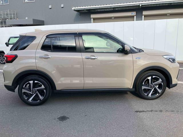 ロッキー プレミアムG HEV ワンオーナー 走行距離無制限12ヶ月保証付き レーダクルーズ Bluetooth対応 Aストップ セキュリティアラーム USB接続 LEDヘッドランプ 禁煙 キーフリーシステム オートハイビーム アルミホイール(11枚目)