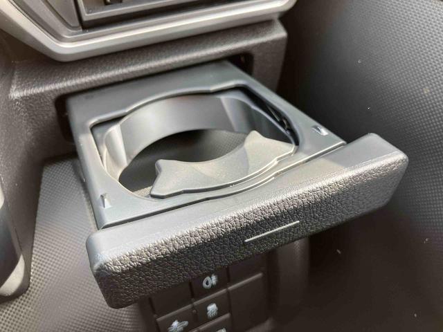 ロッキー プレミアムG HEV ワンオーナー 走行距離無制限12ヶ月保証付き レーダクルーズ Bluetooth対応 Aストップ セキュリティアラーム USB接続 LEDヘッドランプ 禁煙 キーフリーシステム オートハイビーム アルミホイール(29枚目)