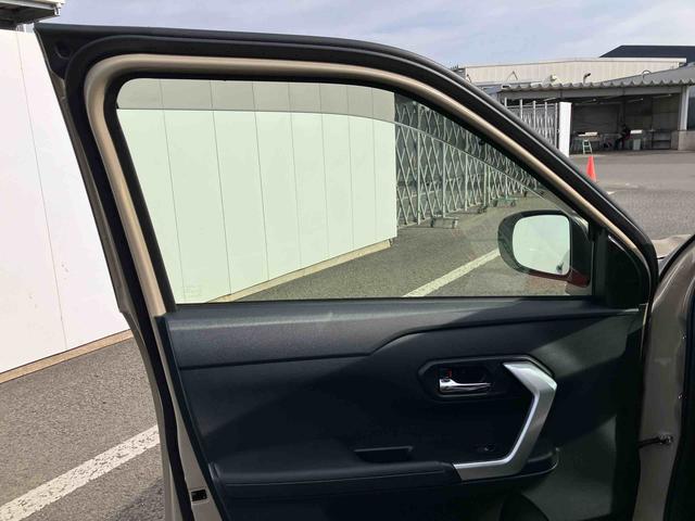 ロッキー プレミアムG HEV ワンオーナー 走行距離無制限12ヶ月保証付き レーダクルーズ Bluetooth対応 Aストップ セキュリティアラーム USB接続 LEDヘッドランプ 禁煙 キーフリーシステム オートハイビーム アルミホイール(40枚目)