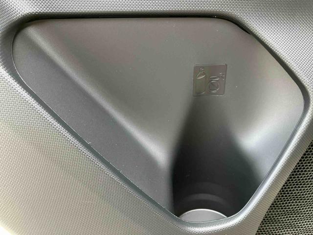 ロッキー プレミアムG HEV ワンオーナー 走行距離無制限12ヶ月保証付き レーダクルーズ Bluetooth対応 Aストップ セキュリティアラーム USB接続 LEDヘッドランプ 禁煙 キーフリーシステム オートハイビーム アルミホイール(47枚目)