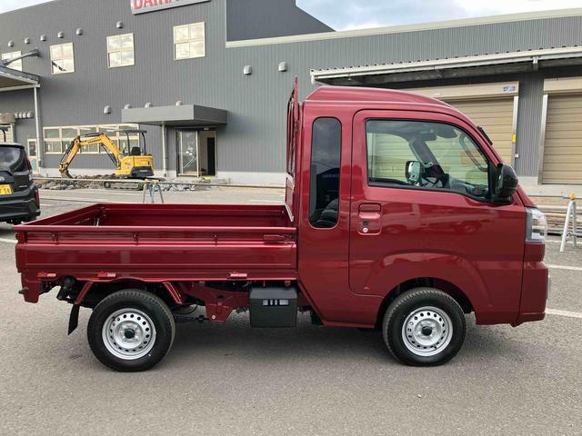 ハイゼットトラック ジャンボエクストラ　ワンオーナー　走行距離無制限１２ヶ月保証付き　イモビライザー　スマ－トキー　助手席エアバック　リモコンキー　記録簿付き　オートマチックハイビーム　スーパーデフロック　横滑り防止機能　パートタイム４ＷＤ　禁煙車（8枚目）