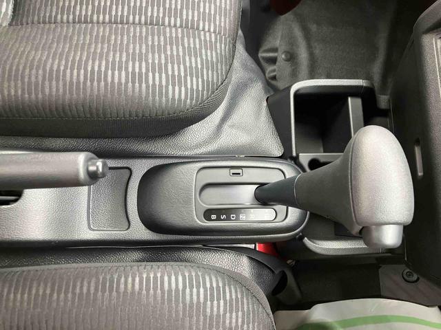 ハイゼットトラック ジャンボエクストラ　ワンオーナー　走行距離無制限１２ヶ月保証付き　イモビライザー　スマ－トキー　助手席エアバック　リモコンキー　記録簿付き　オートマチックハイビーム　スーパーデフロック　横滑り防止機能　パートタイム４ＷＤ　禁煙車（17枚目）