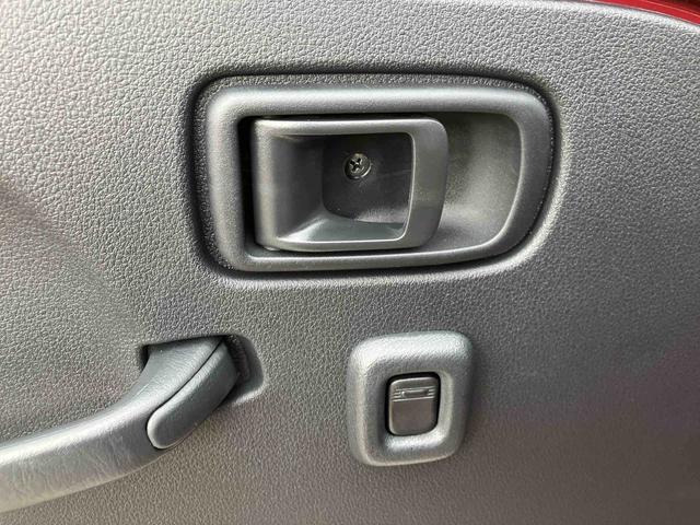 ハイゼットトラック ジャンボエクストラ　ワンオーナー　走行距離無制限１２ヶ月保証付き　イモビライザー　スマ－トキー　助手席エアバック　リモコンキー　記録簿付き　オートマチックハイビーム　スーパーデフロック　横滑り防止機能　パートタイム４ＷＤ　禁煙車（30枚目）