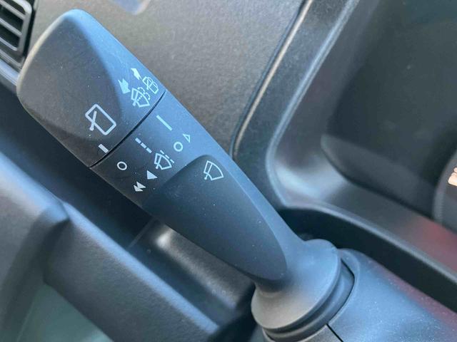 ハイゼットカーゴ ＤＸ　走行距離無制限１２ヶ月保証付き　アイドリングストップ機能　運転席助手席エアバック　セキュリティアラーム　禁煙　オートＬＥＤ　両側スライドドア　横滑り防止装置　オートライト　車線逸脱　記録簿　ＡＢＳ（19枚目）