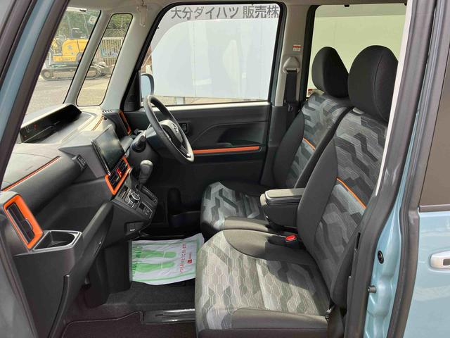 �X�^�b�t�́A�}�X�N���p�ɂĐڋq���΂����Ē����܂��B