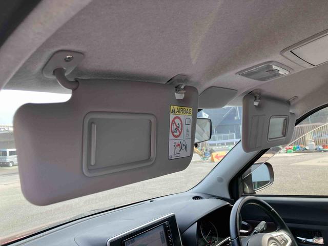 �X�^�b�t�́A�}�X�N���p�ɂĐڋq���΂����Ē����܂��B