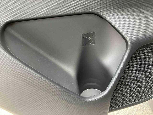 �X�^�b�t�́A�}�X�N���p�ɂĐڋq���΂����Ē����܂��B