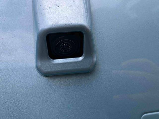 �X�^�b�t�́A�}�X�N���p�ɂĐڋq���΂����Ē����܂��B