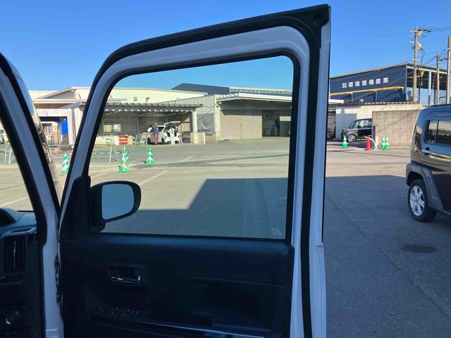 タント カスタムＸ　ワンオーナー　ほんとに軽自動車？と思うくらいの室内の広さが自慢です。　ＬＫＡ　１オーナ　アイドリングＳ　禁煙　バックカメラ付　ＵＳＢ　キーレススタートシステム　ＡＴハイビーム　Ｓヒーター　スマートキー　盗難防止装置（37枚目）