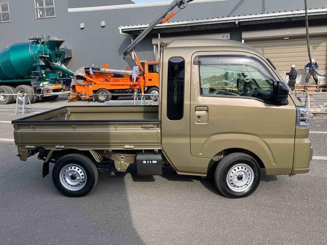 ハイゼットトラック ジャンボエクストラ　ワンオーナー　走行距離無制限１２ヶ月保証付き　イモビライザー　スマ－トキー　助手席エアバック　リモコンキー　記録簿付き　オートマチックハイビーム　スーパーデフロック　横滑り防止機能　パートタイム４ＷＤ　禁煙車（10枚目）