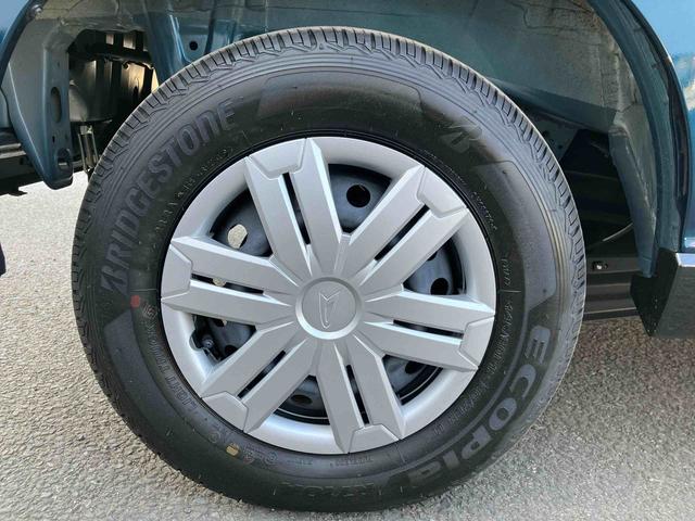 �X�^�b�t�́A�}�X�N���p�ɂĐڋq���΂����Ē����܂��B