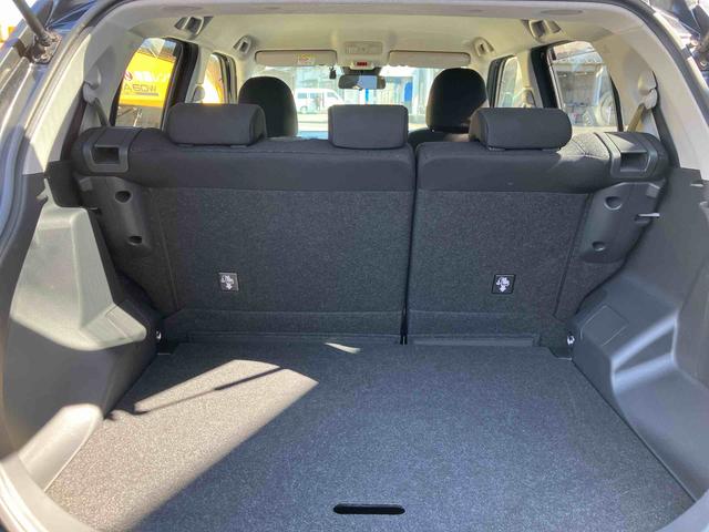 �X�^�b�t�́A�}�X�N���p�ɂĐڋq���΂����Ē����܂��B