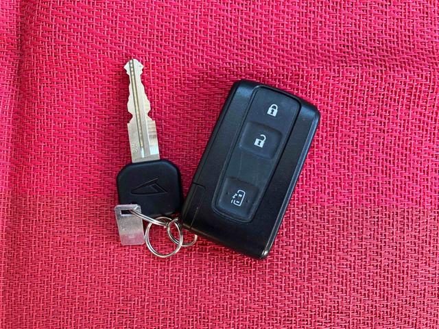 タント Ｘリミテッド　走行距離無制限１２ヶ月保証付き　キーフリースマートキー　点検記録簿　片側スライドドア　ＷエアＢ　アルミホイル　運転席エアバック　キーレスエントリーシステム　禁煙　ＡＢＳ（7枚目）