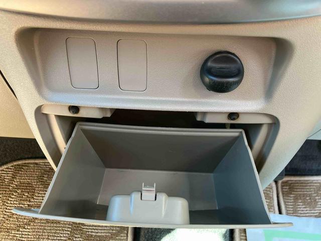 タント Ｘリミテッド　走行距離無制限１２ヶ月保証付き　キーフリースマートキー　点検記録簿　片側スライドドア　ＷエアＢ　アルミホイル　運転席エアバック　キーレスエントリーシステム　禁煙　ＡＢＳ（20枚目）