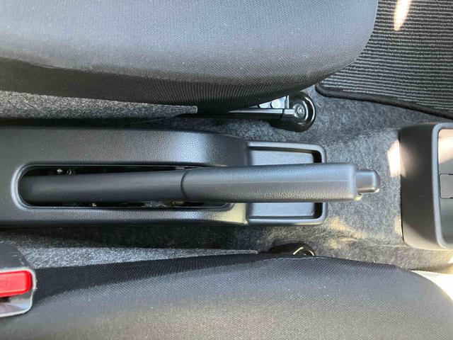 ミライース Ｘ　ＳＡＩＩＩ　ワンオーナー　走行距離無制限１２ヶ月保証付き　イモビライザー　キーレスエントリーシステム　車線逸脱警報装置　ｉ－ｓｔｏｐ　ＬＥＤヘットランプ　衝突安全ボディ　ワンオーナー車　オートＬＥＤ　運転席エアバッグ　Ｂカメラ（3枚目）