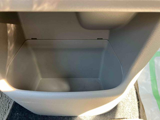 ����ɏڂ����S�Ă̎ԗ��Ɏԗ���ԏؖ�����t���Ă���܂��B