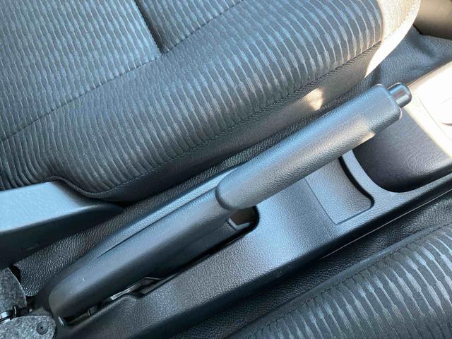 ハイゼットトラック ジャンボエクストラ　走行距離無制限１２ヶ月保証付き　エコアイドル　盗難防止　オートＬＥＤ　センターデフロック　運転席エアバッグ　横滑り防止システム　切替式４ＷＤ　Ｗエアバック　禁煙車　オートライト　記録簿あり　ＡＢＳ（28枚目）